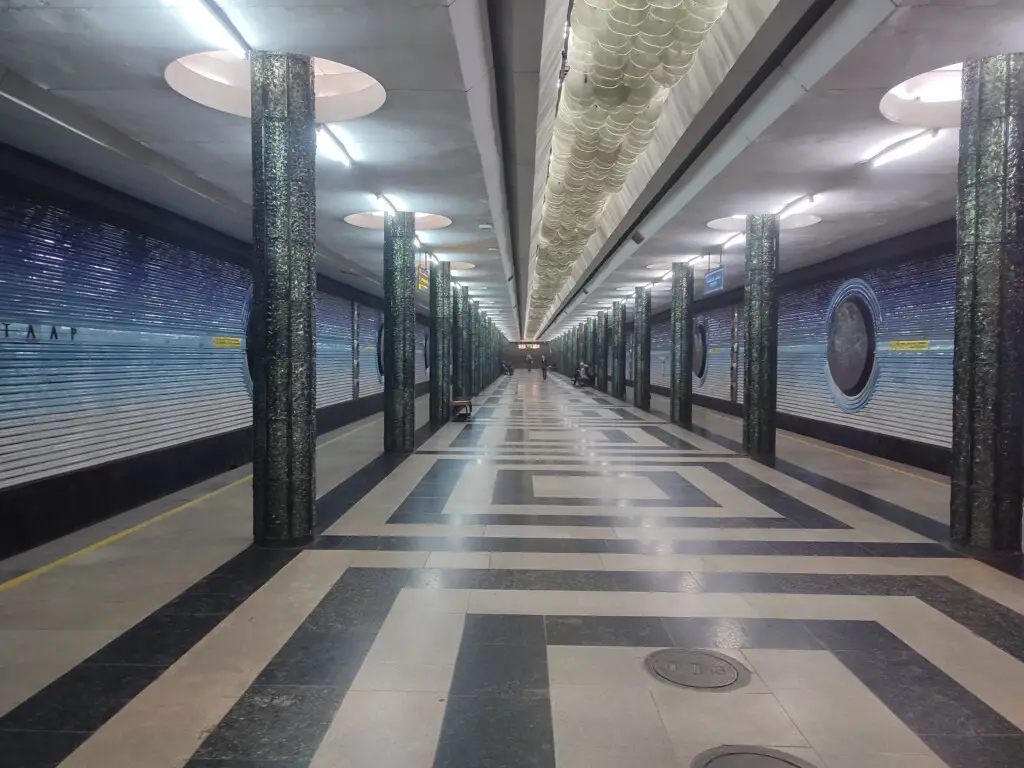 Kosmonavtlar station in Tashkent Metro