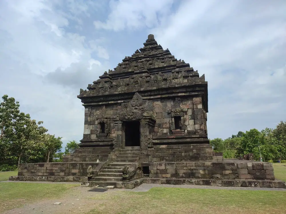 Candi Ijo main temple