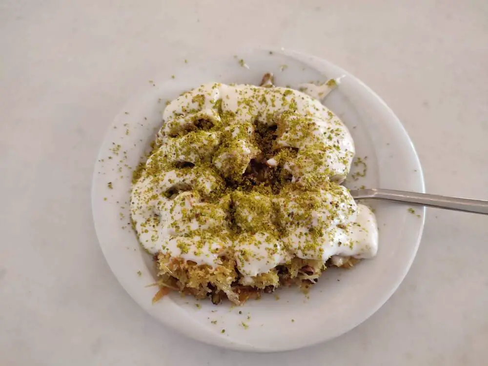 Pistachio cream kadayif