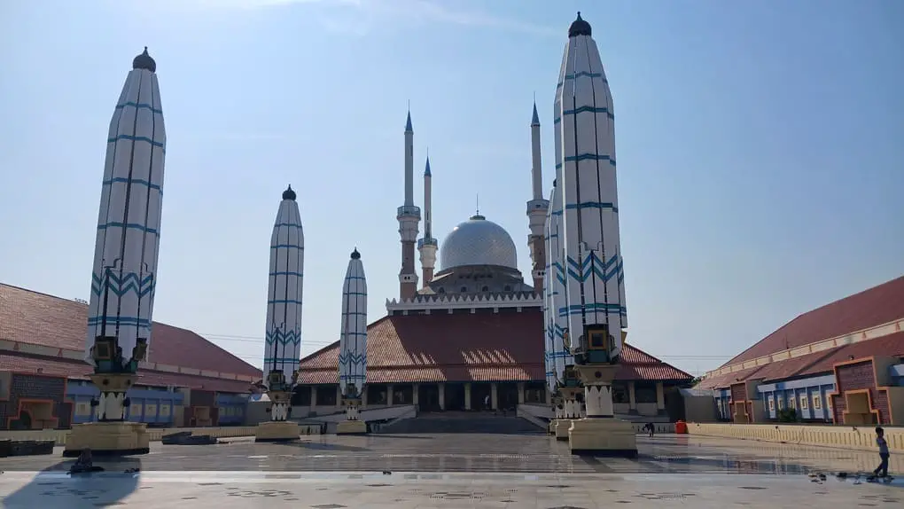 The Grand Mosque of Central Java with its cool umbrellas in front