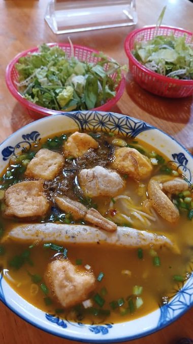 A portion of Bún Riêu