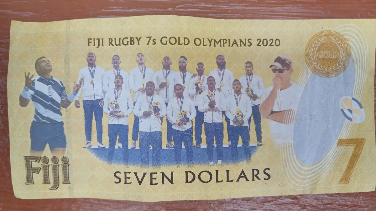 Seven Fijian dollars banknote