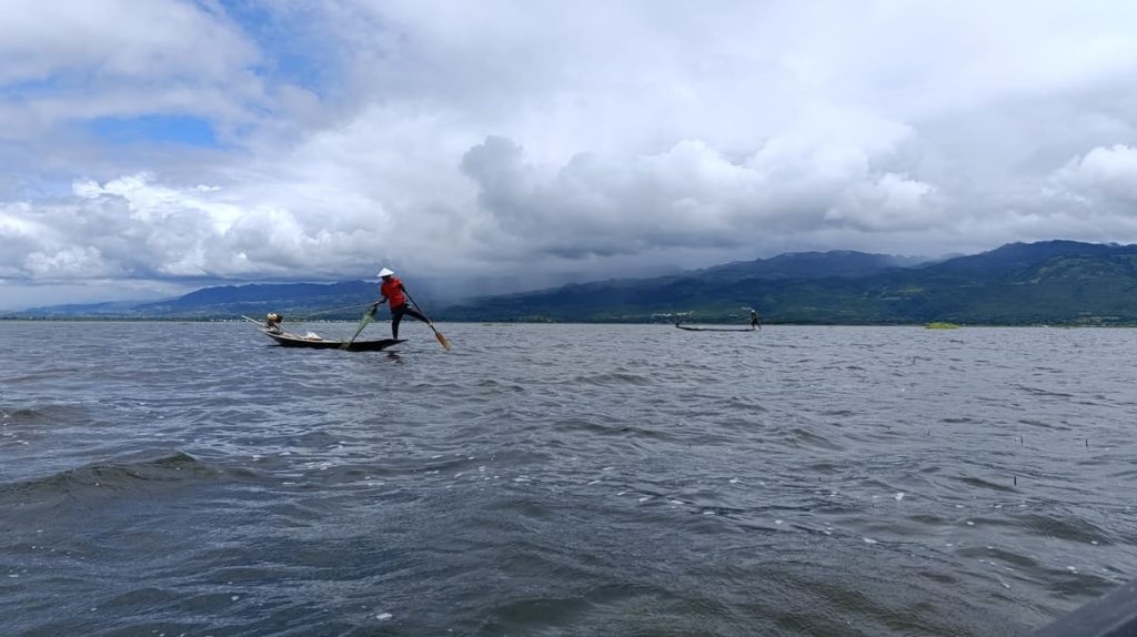 A single boat rower at Inle Lake