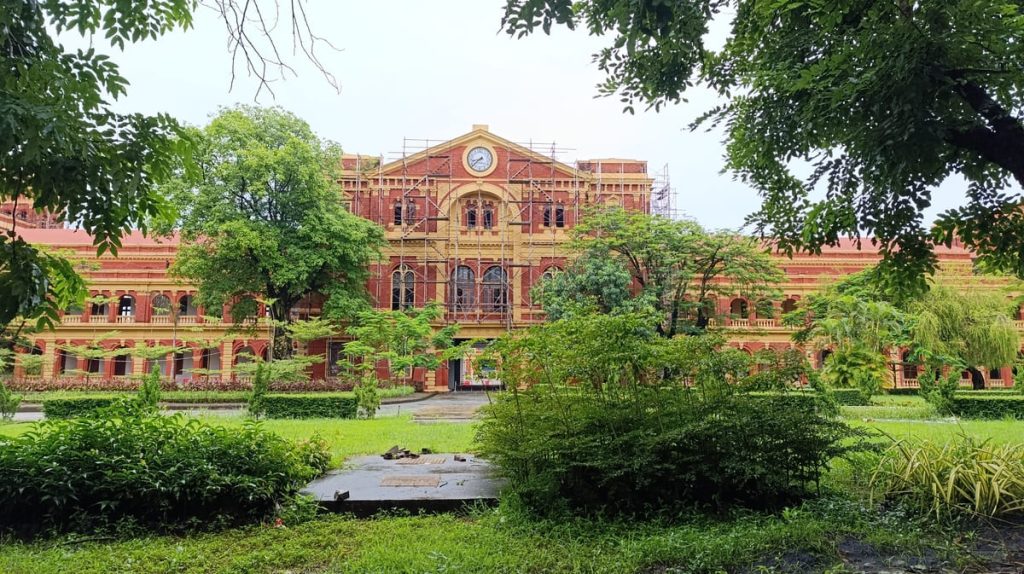 A 2 story colonial building called the Secretariat in Yangon