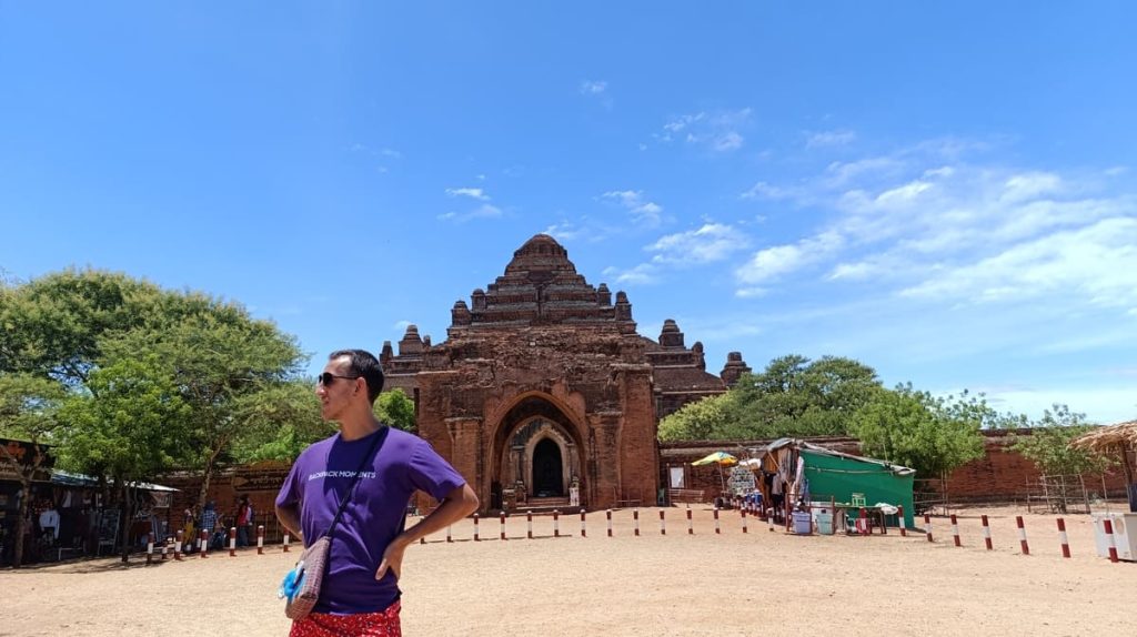 Simon in front of an ancient temple in Bagan