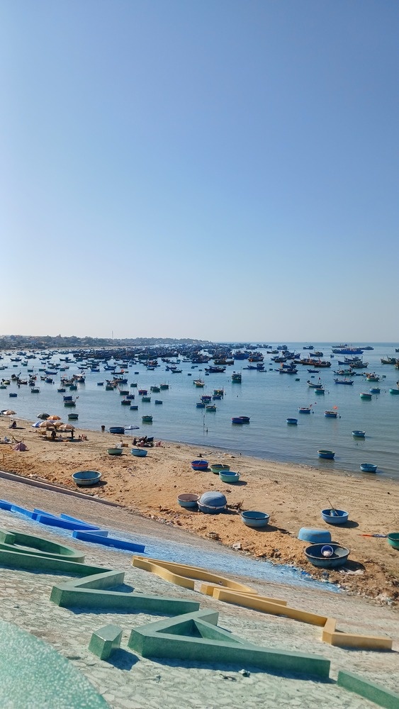 round fishing boats in mui ne bay