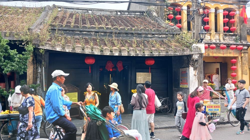 a crowded street in Hoi An