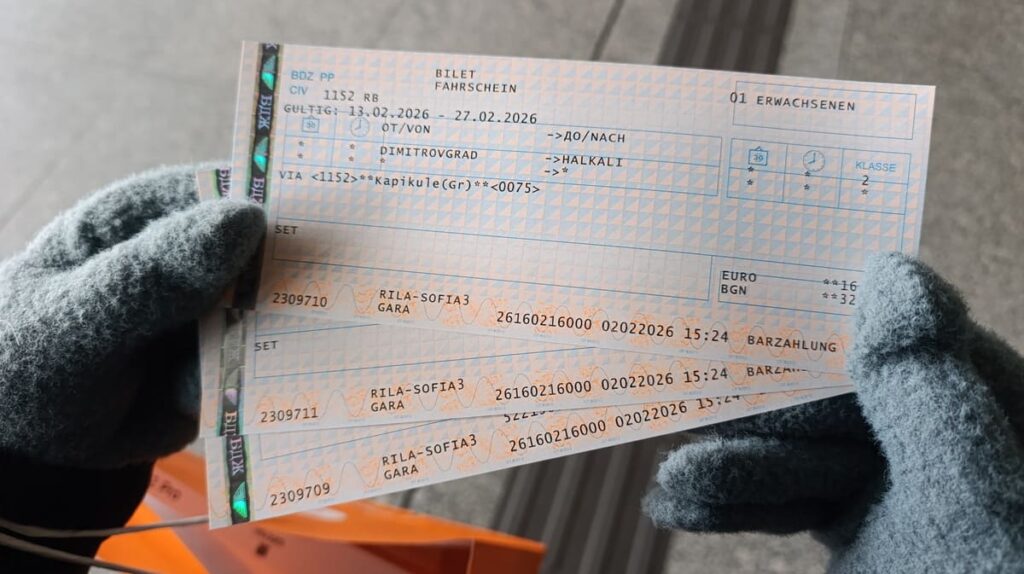 2 paper tickets for the Sofia to Istabul train.