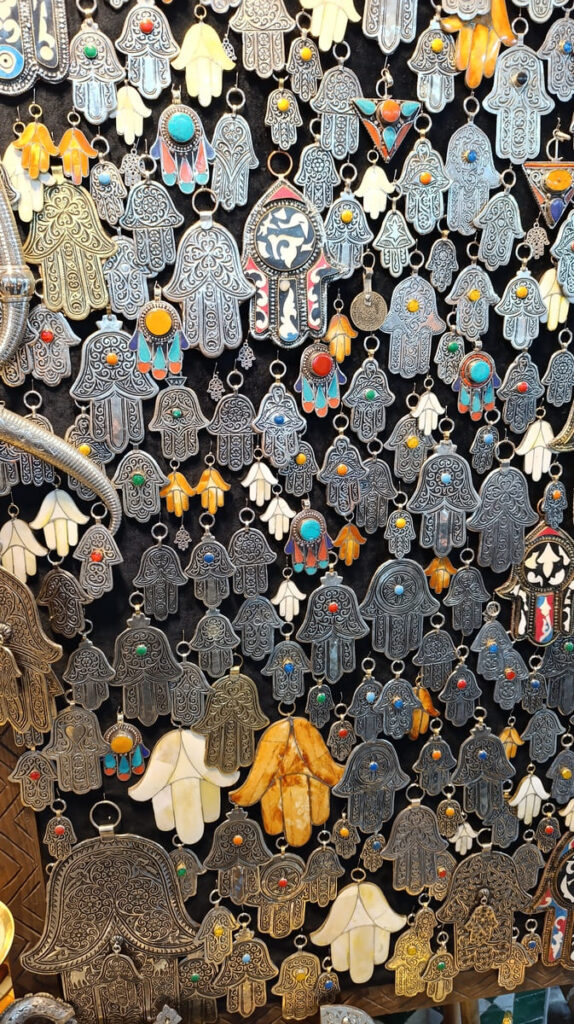 Keychains in the form of the Hand of Fatima