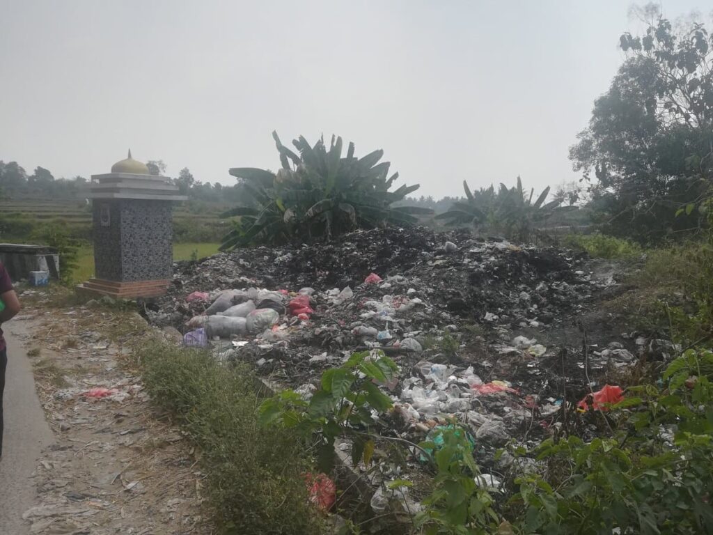 Trash in Jakarta